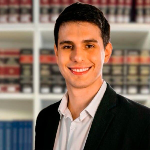 barioni-e-carvalho-advogados-Vitor-Alcantara-2